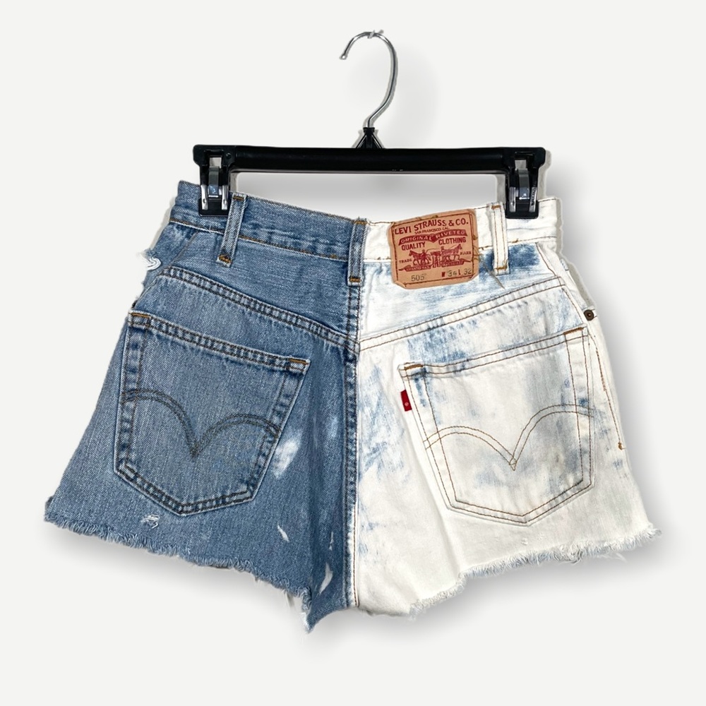 vtg Levi's two-tone high waisted jean shorts